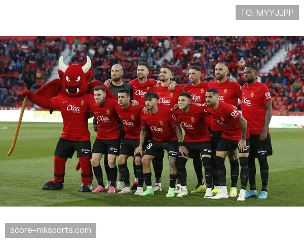 巴萨新赛季进攻体系惊艳亮相，引领现代足球战术新潮流