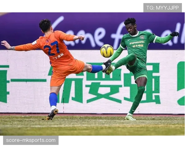 山东泰山逆转夺冠,足协杯决赛表现稳健引发广泛关注 山东泰山逆转夺冠,足协杯决赛表现稳健引发广泛关注
