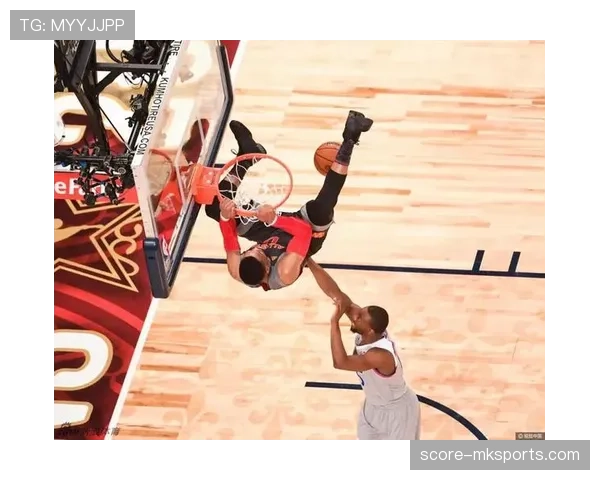 扎克拉文居然每天凌晨三点还在刷手机，顶级运动员真不是普通人学得来